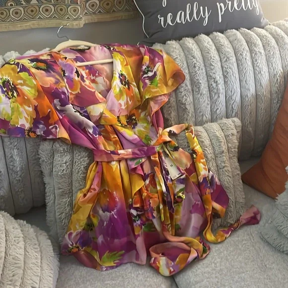 NWT Lauren Ralph Lauren GORGEOUS FLORAL RUFFLE All silk Blouse Size 14 - Picture 4 of 13